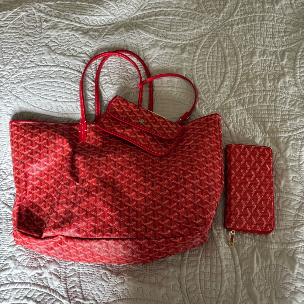 Stylish Red Tote Bag Set